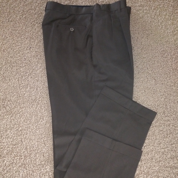 Austin Reed - Picture 3 of 6